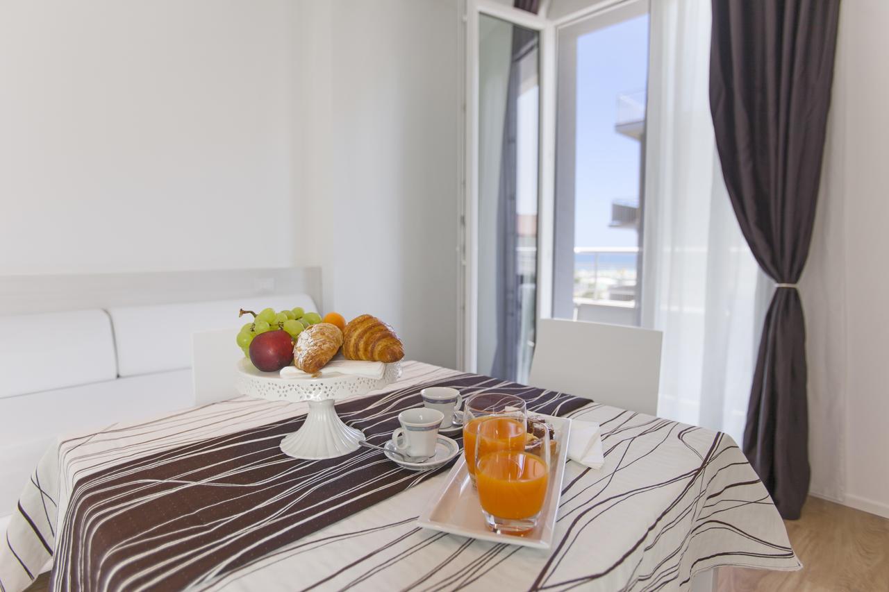 Hotel Houston Suites Rimini Exterior photo
