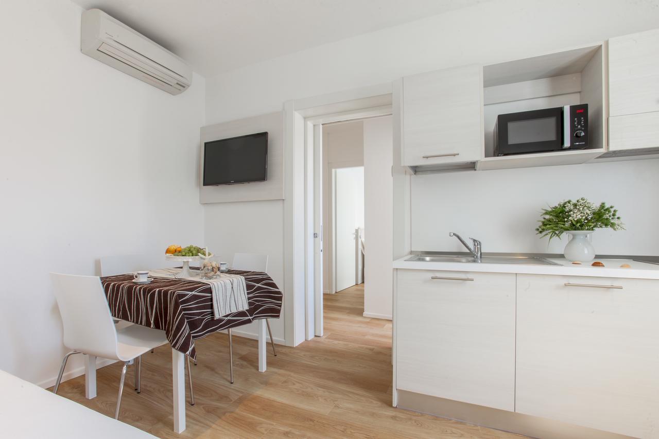 Hotel Houston Suites Rimini Exterior photo