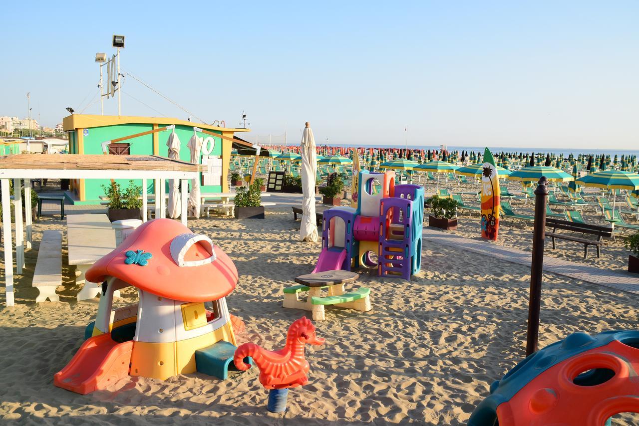 Hotel Houston Suites Rimini Exterior photo