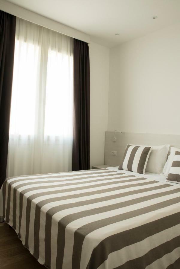 Hotel Houston Suites Rimini Exterior photo