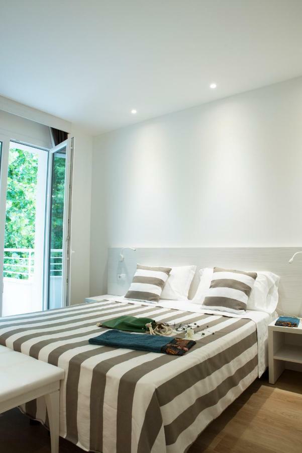 Hotel Houston Suites Rimini Exterior photo